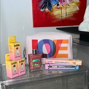 French Bull LOVE Cosmetic Bag with 6 Piece Lottie London Makeup Set NWT